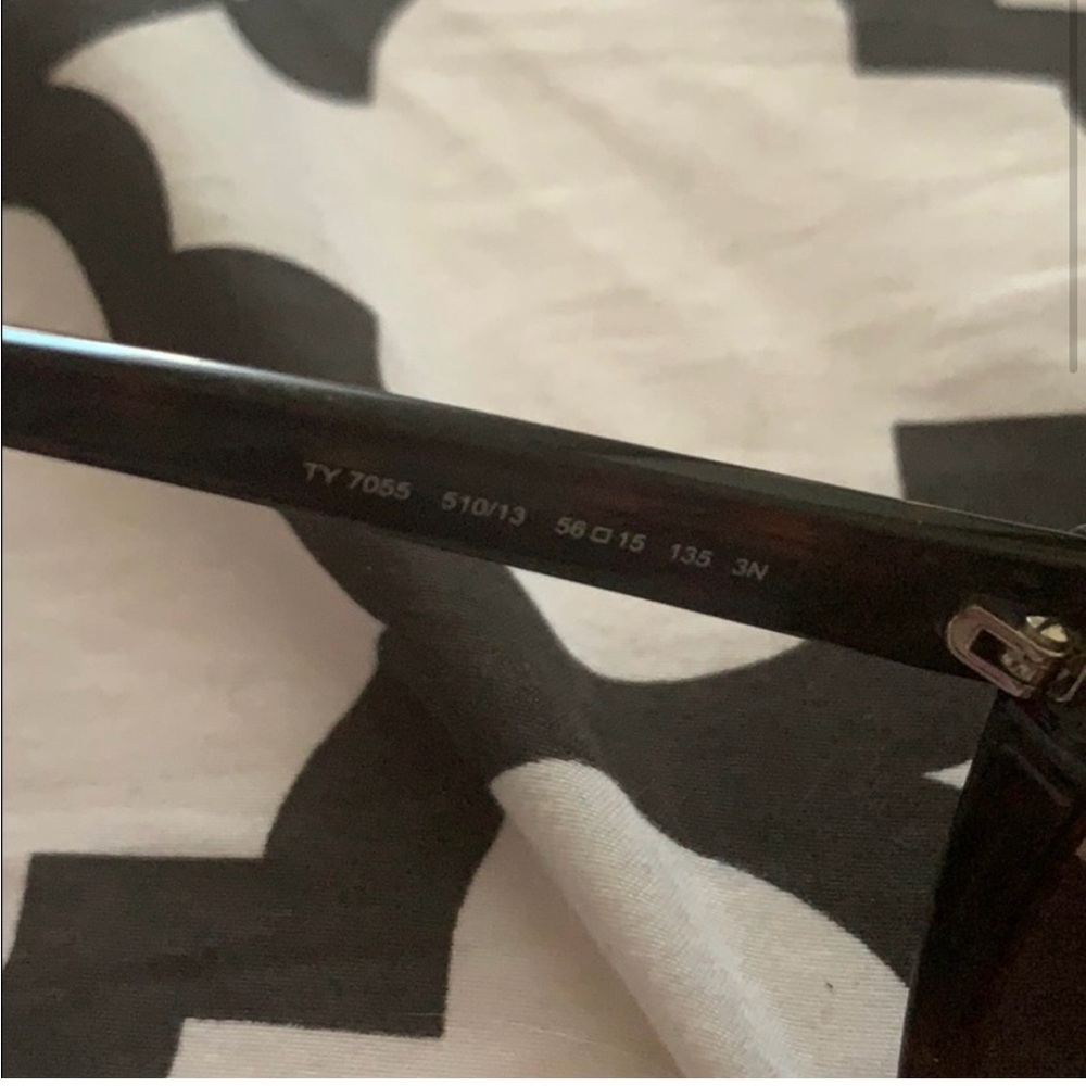 Gorgeous Tory Burch Brown Cat-Eye Sunglasses - gently used! - Picture 4 of 6